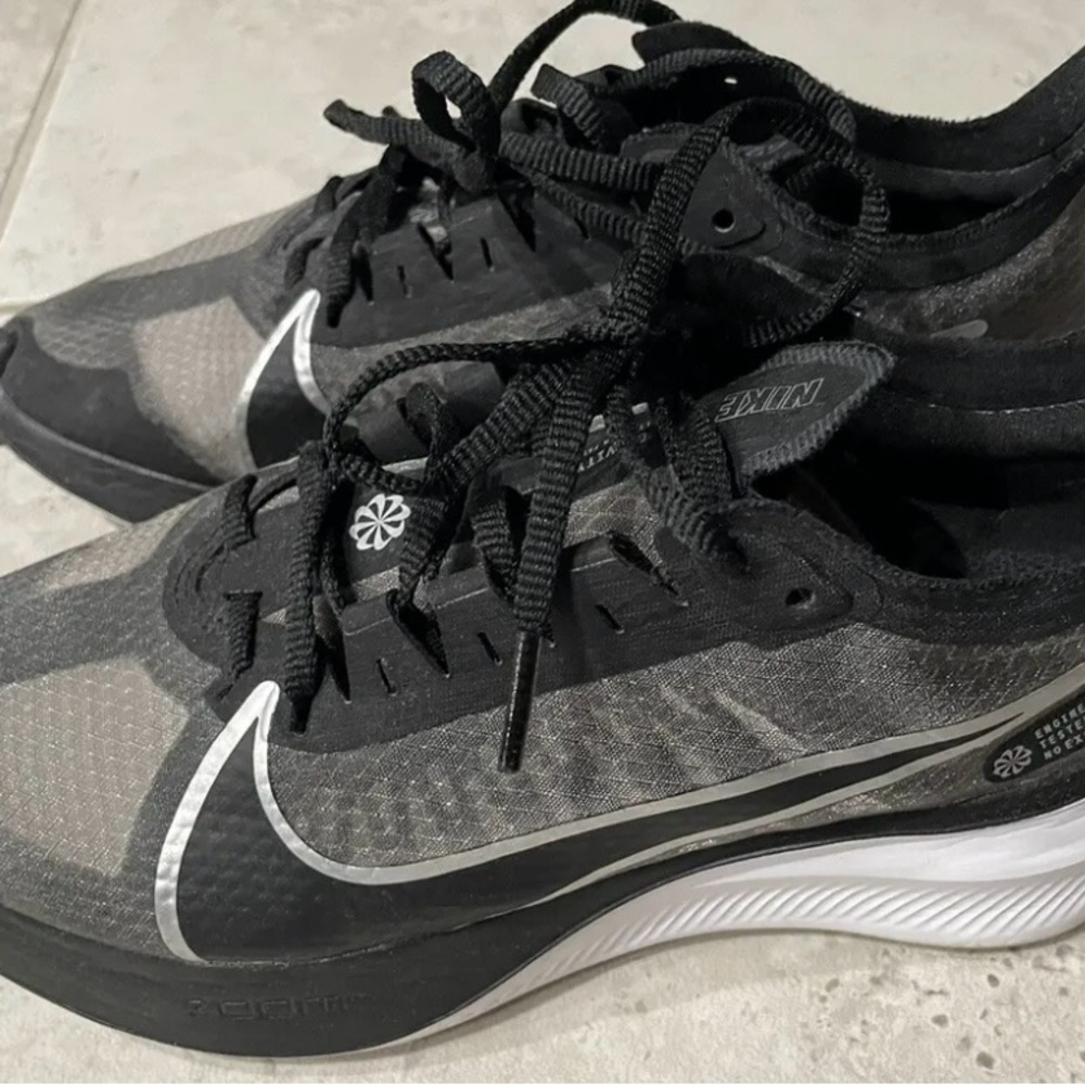 Nike Zoom Gravity Metallic Silver